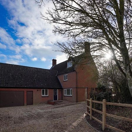 Unique 5Bd Farm House Perfect For Relaxing Ipswich Exteriör bild